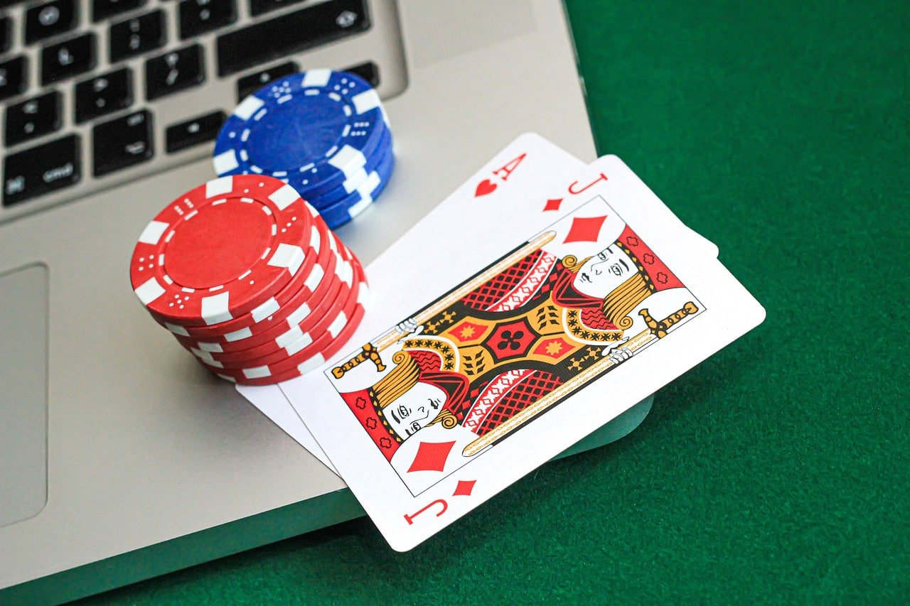 Studio dealer langsung ratogel dengan meja baccarat berkualitas HD